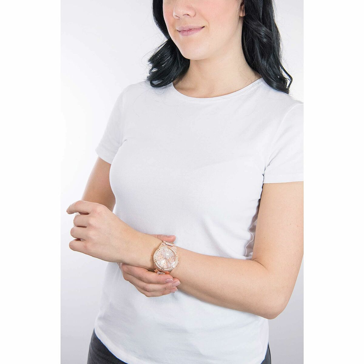 V3HFA6E51340627C76875578D208D6F7732R6445002P9