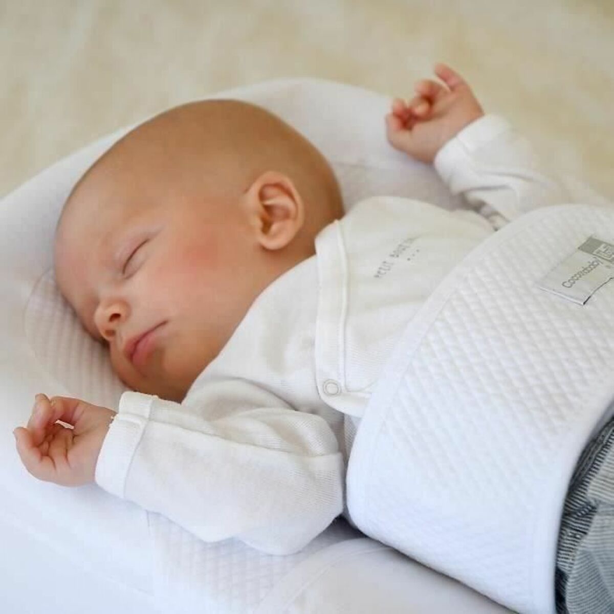 V4H63DE76798DF2C1004A1B2A214FB053BER7266704P2