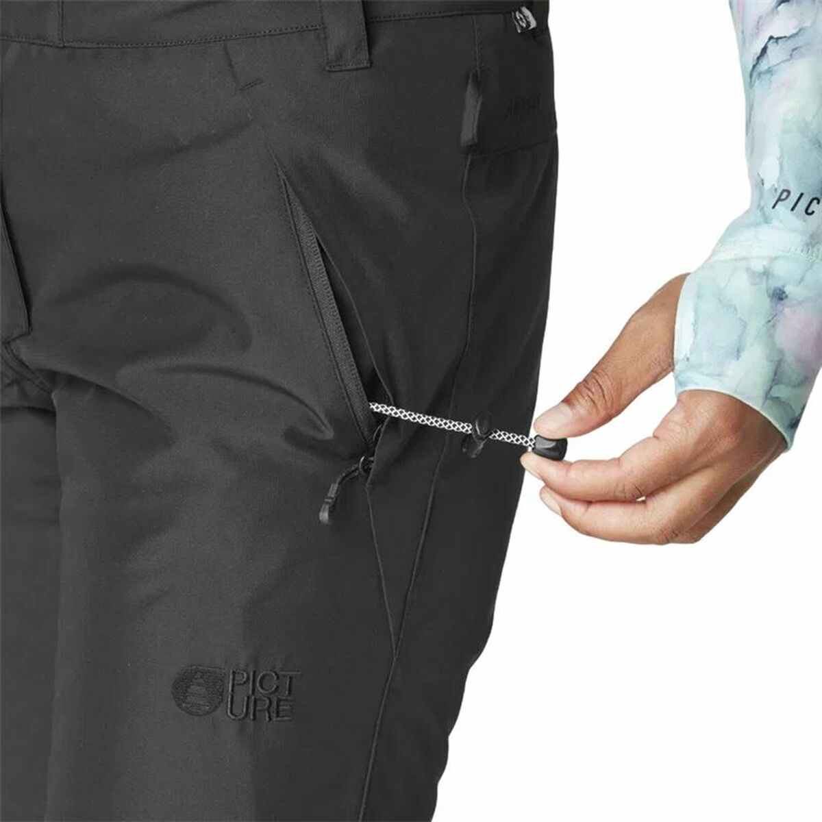 V3HF99A1C069E236208A446123D1EC8A3CDR5524685P3