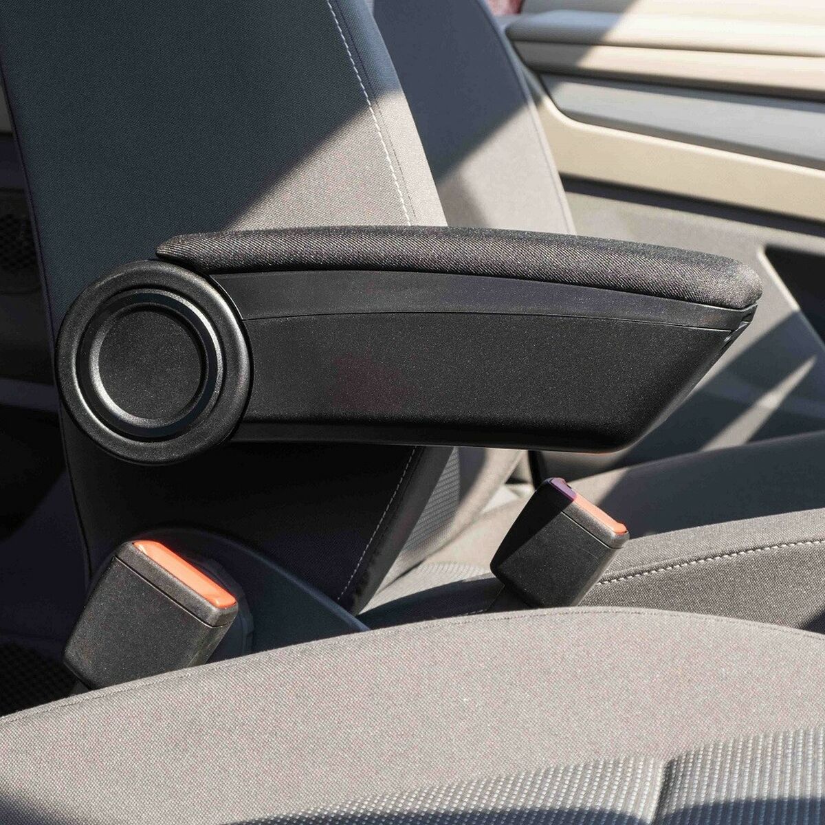 V6H22E9076BB91E1F635D0E51284D82C25AR4792195P3