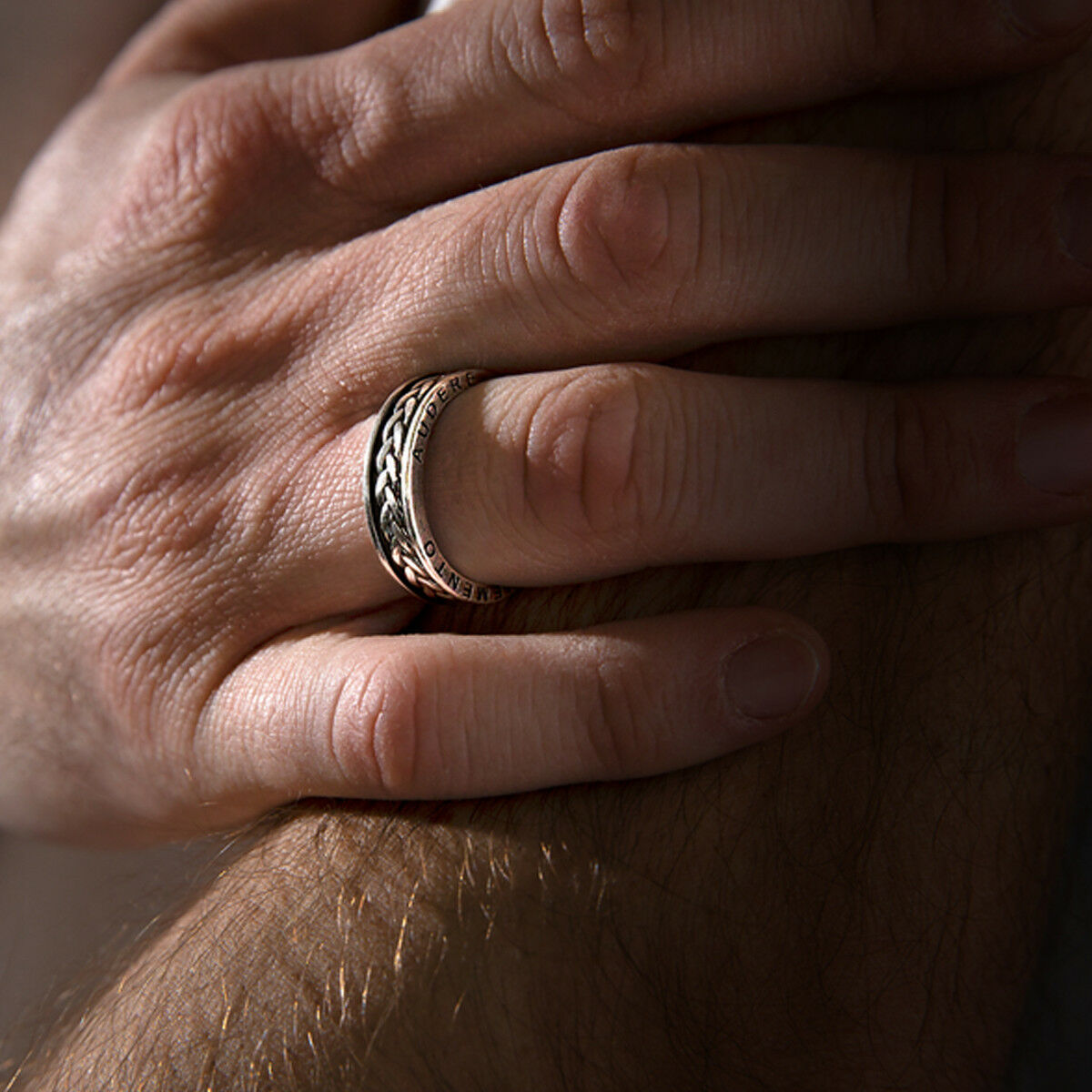 V5H24518E6F904C2AFD218C2E24932D2321R5809805P3