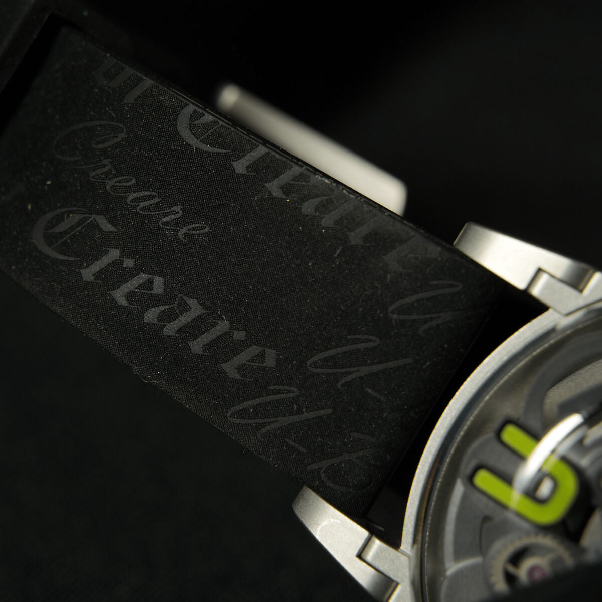 V4H12185719A725FCC9216F3771EE71FD4BR7352667P3