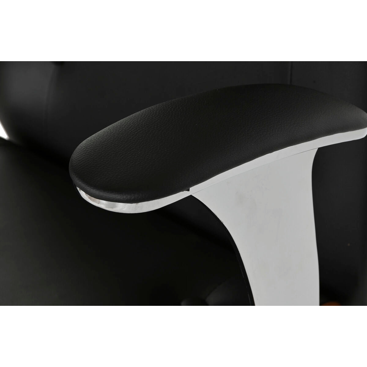 V4H4692AAD646C44368DF48032F3C38A540R5163950P2