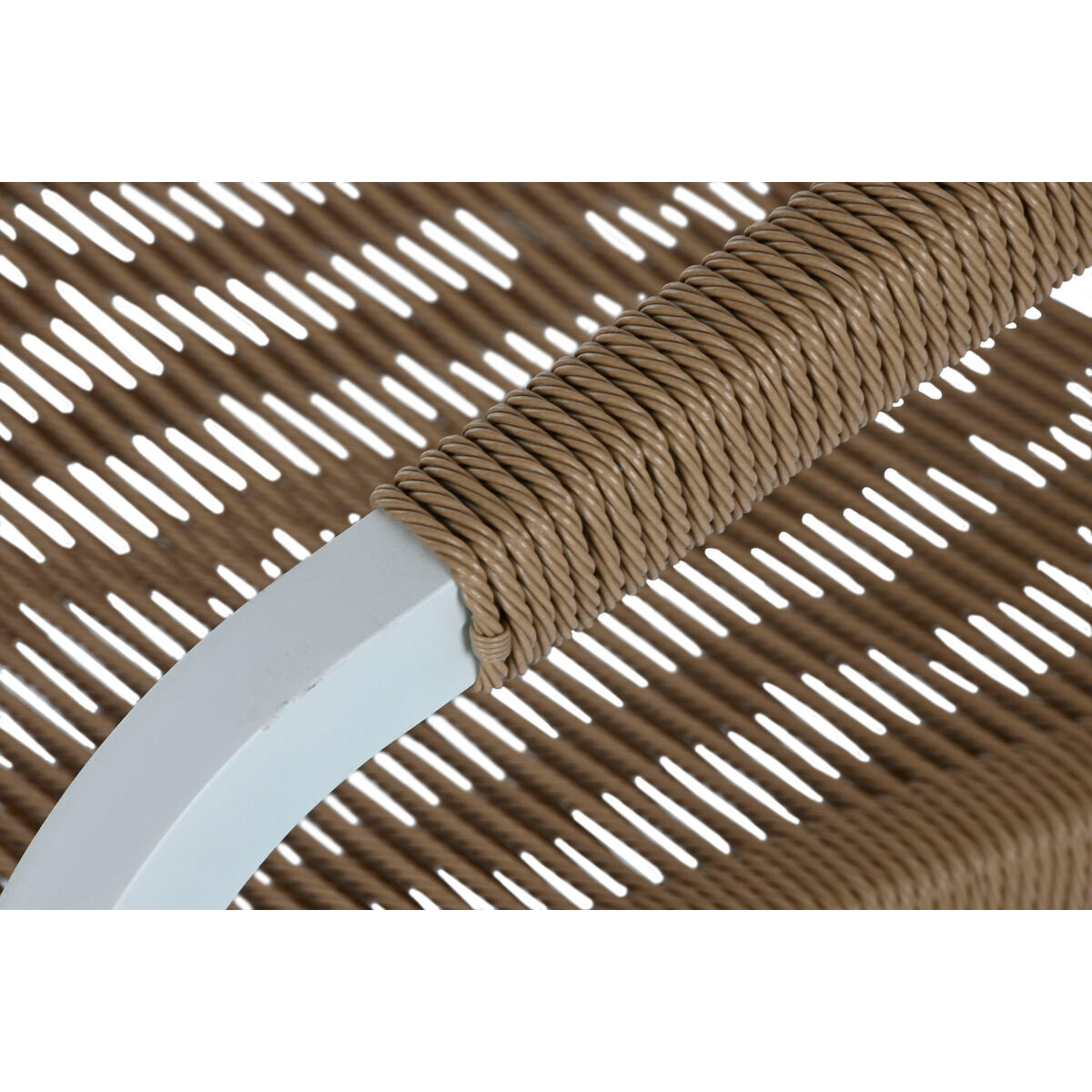 V6HB812C673F081526EE183E8F3D8B8C642R6690742P5