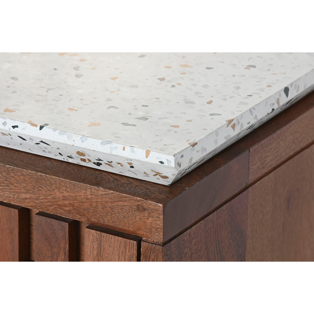 V5HAD4109D81AD68B5679E18D61D81781A2R6387283P7