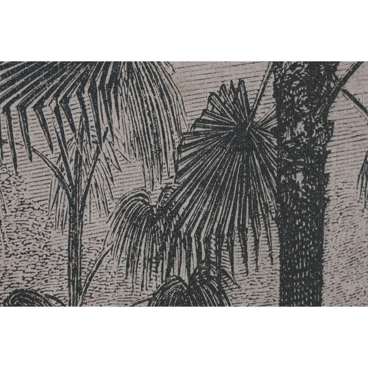 V4H3BB2B69ECA0E643B05CE570F18511A54R7092052P3