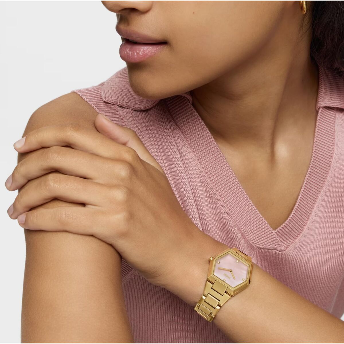 V4H8C5540CB50EDEC9C163912B1087AC28CR7396815P6