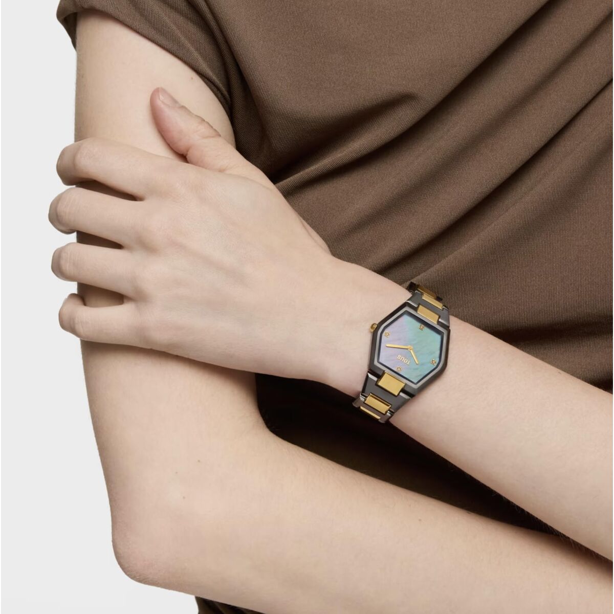 V2H01CAD2665DFBE94DA281E3207431FDAAR7397642P5