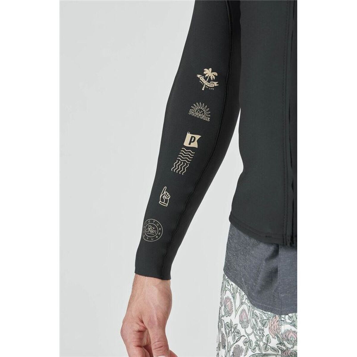 V2HA09F00FA4FC4A0ADEA71C97954BB9DC3R7710111P6